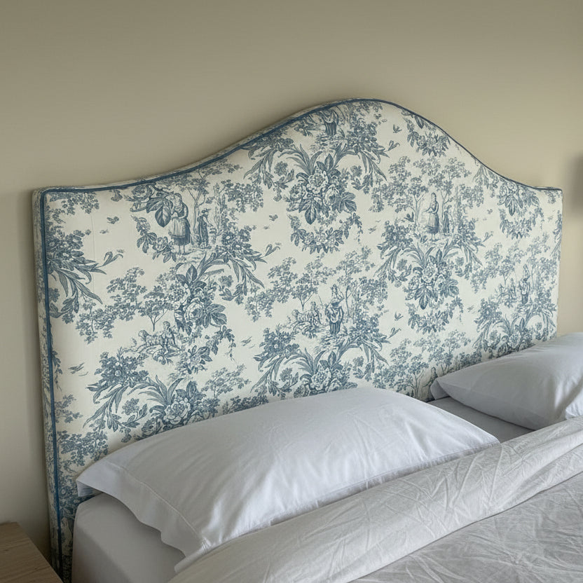 Custom made headboard in 100 % Cotton from Lelievre. 