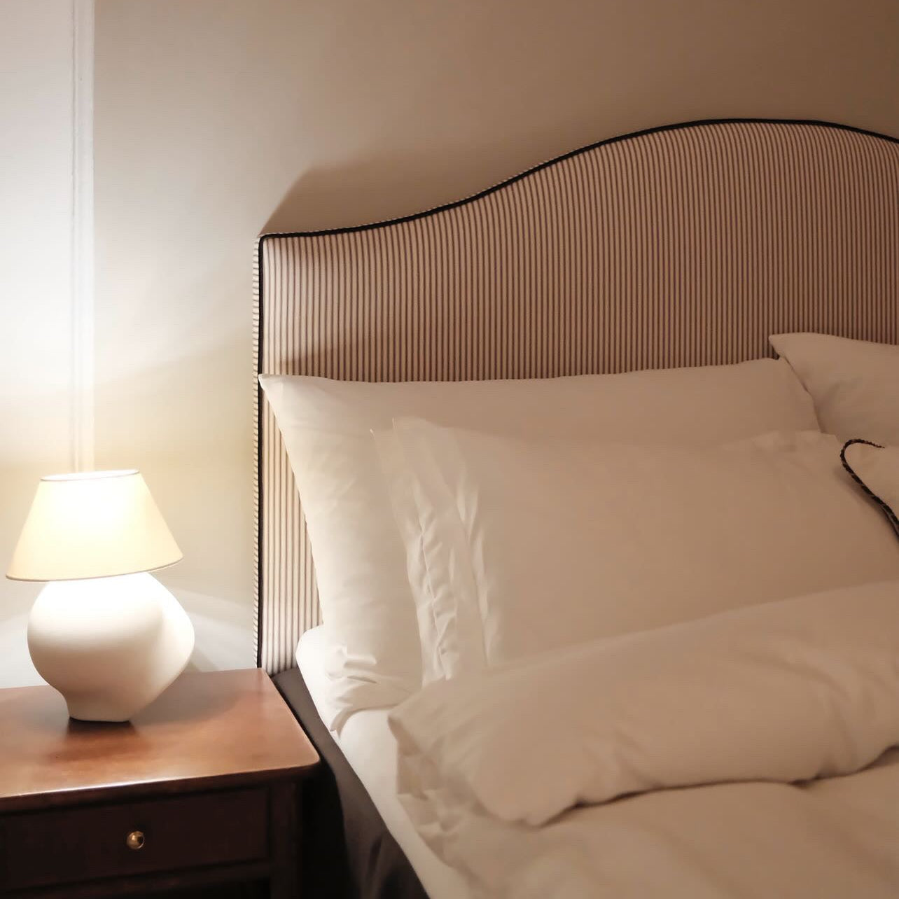 Sengegavl Ian Mankin Ticking Stripe 1 Brown 