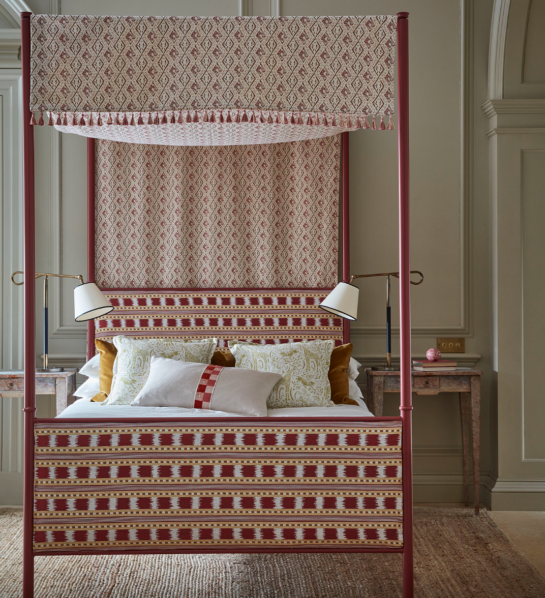 Ikat Striper Paxton James Hare Sengegavl Headboard